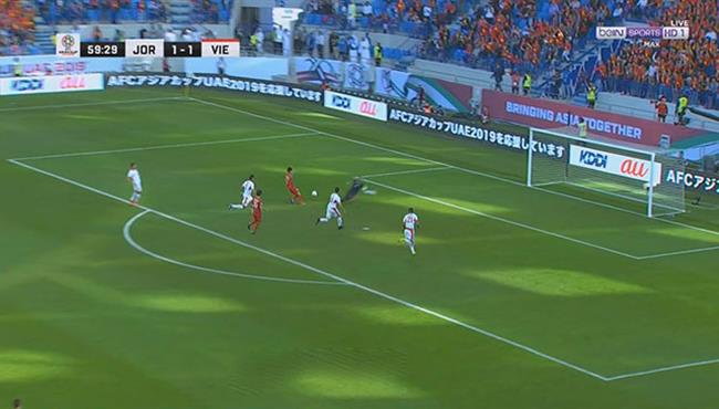 انقاذ رائع من مدافع الاردن لهدف مؤكد امام فيتنام