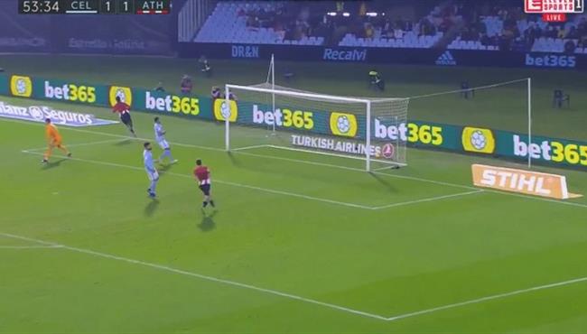 حارس اتلتيك بلباو يصنع هدف لفريقه امام سيلتا فيجو بالدوري الاسباني