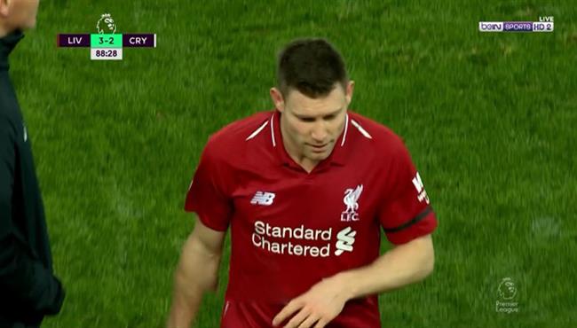 طرد ميلنر في مباراة ليفربول وكريستال بالاس بالدوري الانجليزي