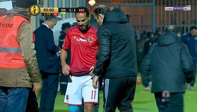 اصابة وليد سليمان وخروجه في مباراة الاهلي وشبيبة الساورة