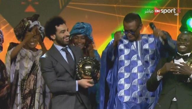 محمد صلاح يرقص بعد تتويجه بجائزة افضل لاعب فى افريقيا 2018