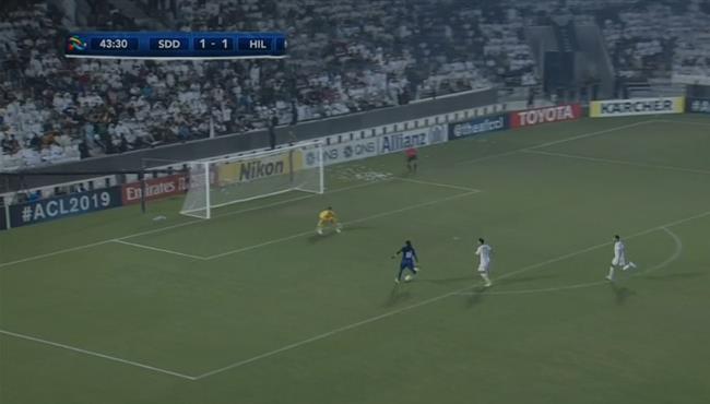 جوميز يهدر انفراد تام في مباراة الهلال والسد بدوري ابطال اسيا