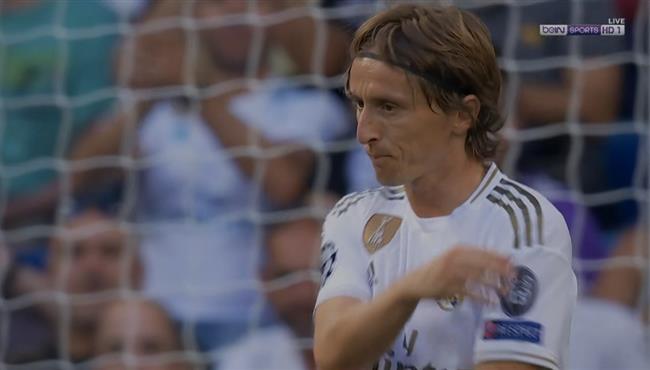 لوكا مودريتش كاد ان يسجل هدف لريال مدريد امام كلوب بروج