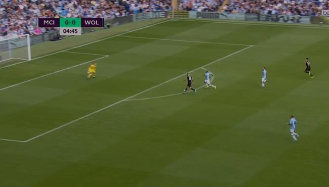 كوتروني يهدر انفراد تام لـ ولفرهامبتون امام مانشستر سيتي