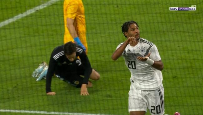 هدف المانيا الاول في مرمي الارجنتين جنابري