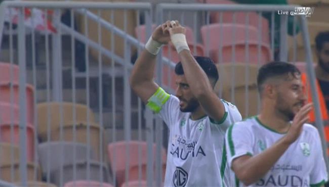 هدف عمر السومة الخرافي في مرمي التعاون بالدوري السعودي