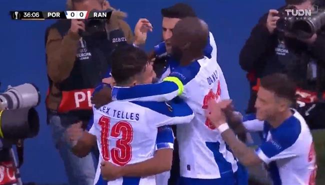 هدف عالمي في مباراة بورتو وجلاسكو رينجرز بالدوري الاوروبي