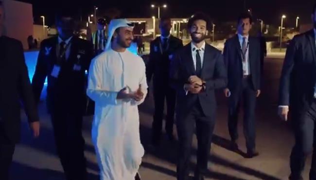 محمد صلاح يزور متحف اللوفر أبو ظبي في الإمارات