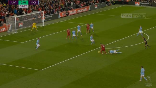 فيرمينو يتلاعب بوالكر ويهدر فرصة هدف امام مانشستر سيتي