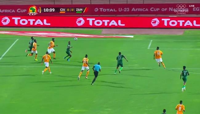 مهارة رائعه من لاعب زامبيا امام كوت ديفوار في كاس امم افريقيا تحت 23