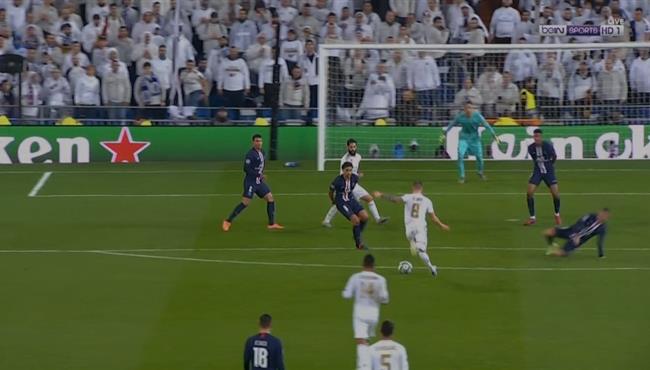 نافاس يتألق ويتصدي لصاروخيه توني كروس الرائعة في مباراة ريال مدريد وباريس