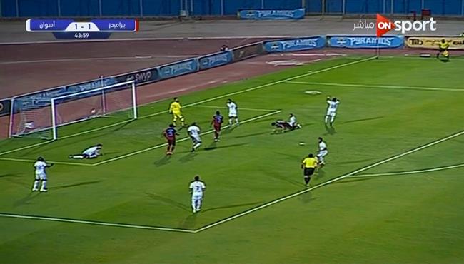 هدف بيراميدز الثاني في مرمي اسوان 2 1 محمد فاروق