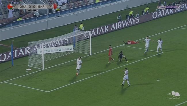 سعد سهيل يهدر هدف الفوز القاتل لعمان امام البحرين ورد فعل الجهاز الفني