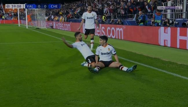 هدف فالنسيا الاول في مرمي تشيلسي بدوري ابطال اوروبا