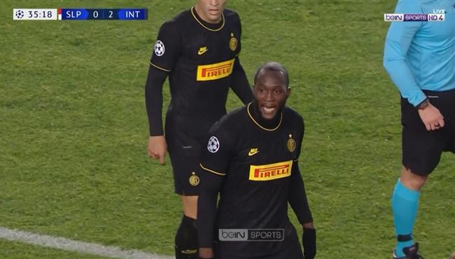 هدف لوكاكو الملغى فى مباراة انتر ميلان وسلافيا براج