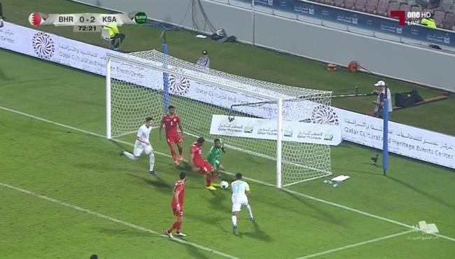 تصدي م ذهل من حارس البحرين لهدف محقق امام السعودية في كأس الخليج