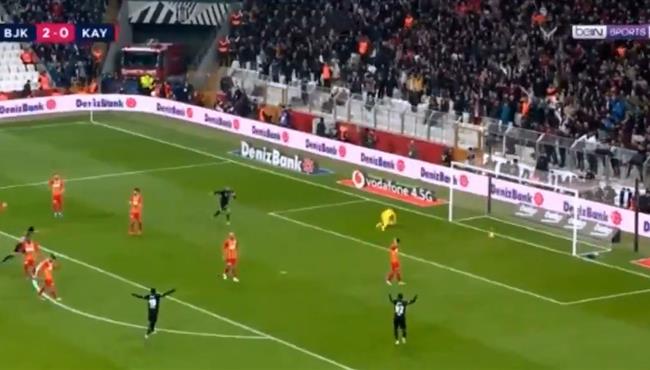 محمد النني يصنع هدف بشكتاش الثالث امام قيصري سبور بالدوري التركي