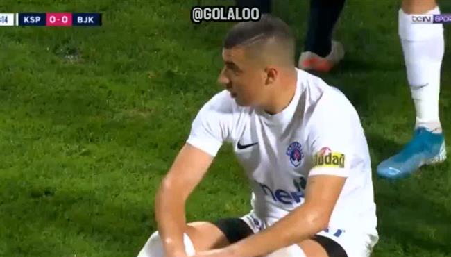 طرد كريم حافظ في مباراة بشكتاش وقاسم باشا بالدوري التركي