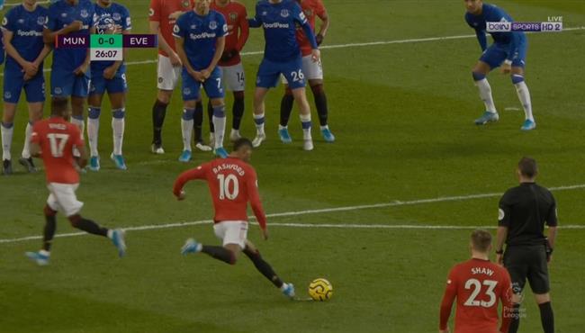 تصدي بيكفورد الرائع لقذيفة راشفورد في مباراة مانشستر يونايتد وايفرتون