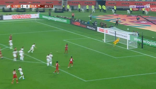 تصدي حارس فلامينجو الرائع يحرم هندرسون من تسجيل هدف صاروخي