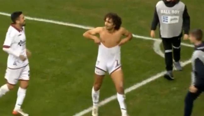 هدف عمرو وردة امام بانيونيوس واحتفاله الغريب في الدوري اليوناني