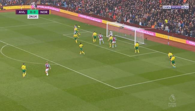 انور الغازي يرفض هدية تريزيجيه ويهدر هدف محقق امام نوريتش سيتي