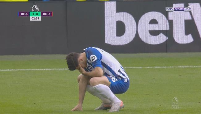 علي رضا يبكي بعد تسجيله هدف لبرايتون امام بورنموث