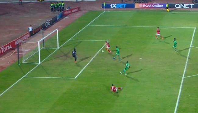 وليد ازارو يهدر فرصة لا تصدق والمرمي خالي امام بلاتينيوم