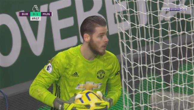 تصدي رائع من دي خيا ينقذ مرماه من هدف محقق لبيرنلي