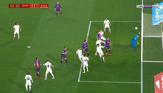 العارضة تحرم راكيتيتش من تسجيل هدف تعادل برشلونة مع ريال مدريد