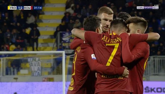 روما يسجل هدفين في دقيقتين امام فروزينوني بالدوري الايطالي