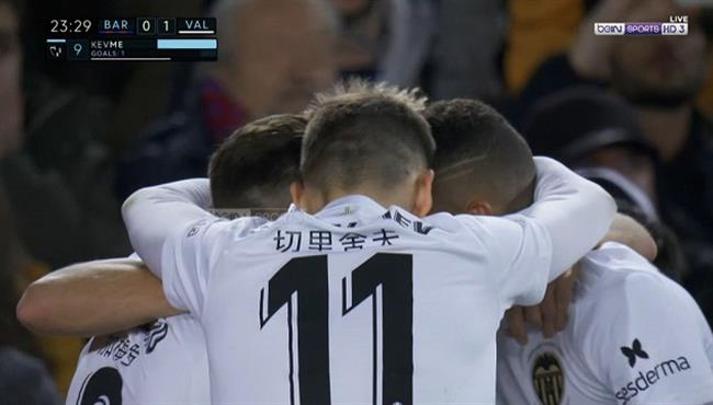 هدف فالنسيا الاول في مرمي برشلونة بالدوري الاسباني