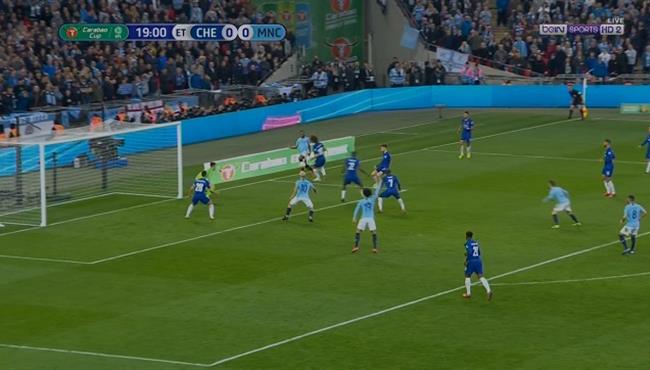 اجويرو يهدر هدف محقق امام تشيلسي بنهائي كأس الرابطة الانجليزية