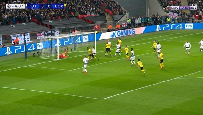 تصدي لوريس الرائع في مباراة توتنهام وبوروسيا دورتموند في دوري ابطال اوروبا