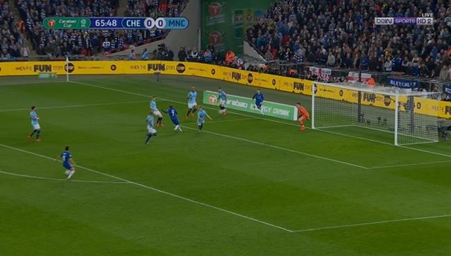 كانتي يهدر فرصة هدف محقق امام مانشستر سيتي في كأس الرابطة الانجليزية