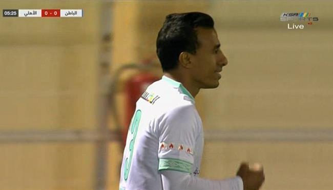 محمد عبد الشافي ينقذ مرماه من هدف مؤكد للباطن