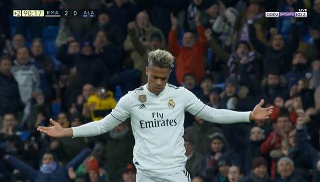 هدف ريال مدريد الثالث في مرمي ديبورتيفو الافيس 3 0 الدوري الاسباني