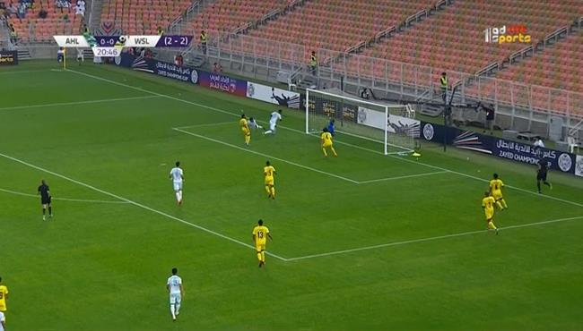 سلمان المؤشر يهدر هدف محقق للاهلي امام الوصل في البطولة العربية