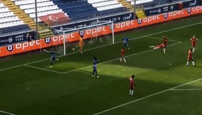 اسيست تريزيجيه في مباراة قاسم باشا وسيفاس سبور بالدوري التركي