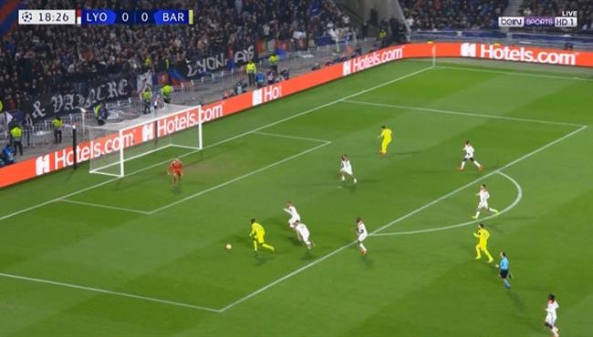 حارس ليون يحرم ديمبيلي من تسجيل هدف اول لبرشلونة