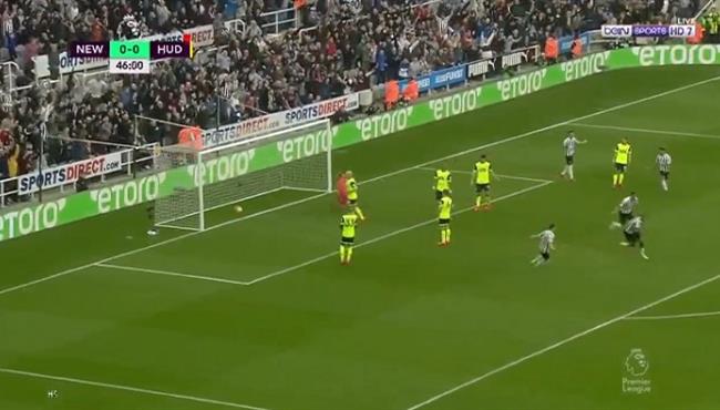 اهداف مباراة نيوكاسل وهدرسفيلد 2 0 الدوري الانجليزي