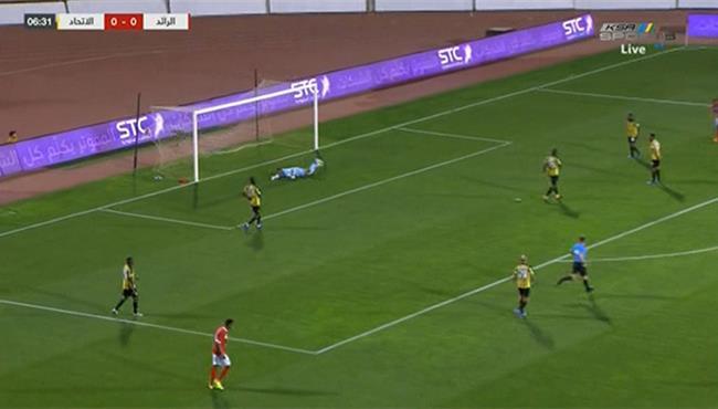 هدف الرائد الاول في مرمي الاتحاد 1 0 الدوري السعودي