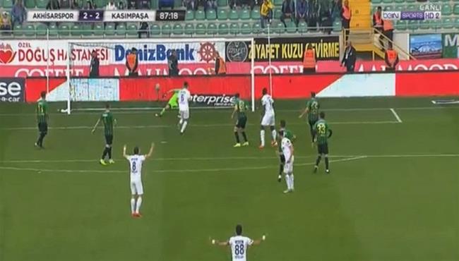 اسيست تريزيجيه في مباراة قاسم باشا واخيسار بالدوري التركي