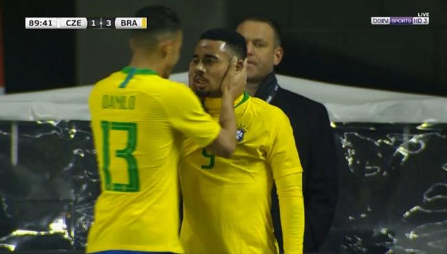 هدف البرازيل الثالث في مرمي التشيك جابريل خيسوس