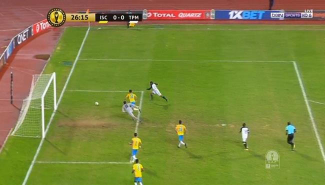 طارق طه ينقذ مرماه من هدف مؤكد لـ مازيمبي