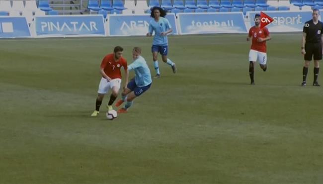 الحارس يحرم كريم نيدفيد من تسجل هدف رائع في هولندا الاولمبي