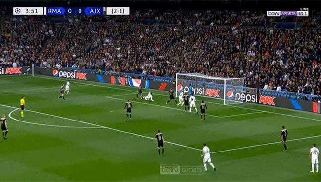 العارضة تحرم ريال مدريد من تسجيل هدف اول في مرمي اياكس