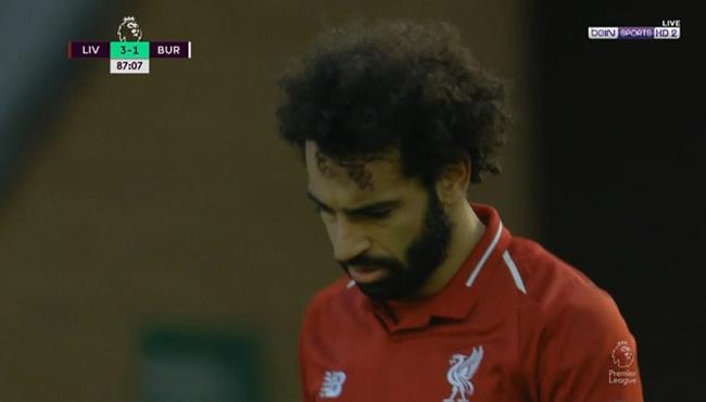 الحارس يحرم محمد صلاح من تسجيل هدف في مباراة ليفربول وبيرنلي