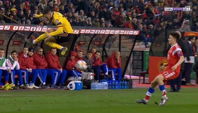 لقطة مهارية رائعة من هازارد في مباراة بلجيكا وروسيا