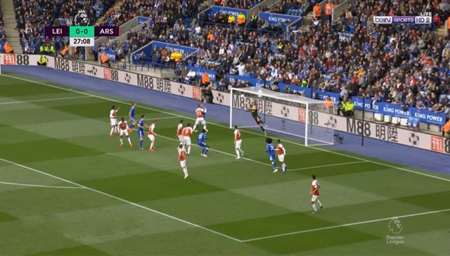 تصدي رائع من حارس مرمي ارسنال امام ليستر سيتي في الدوري الانجليزي